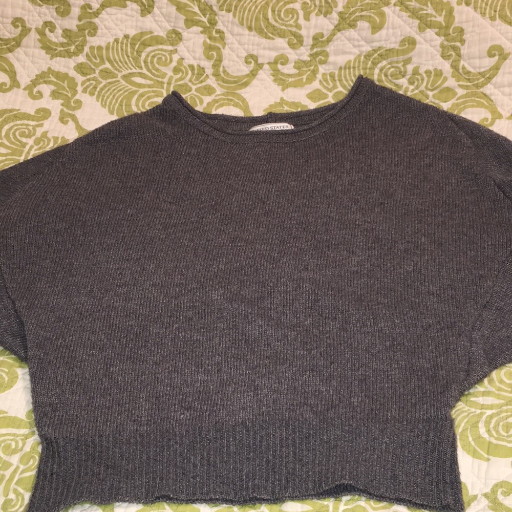 US sweater company size medium short sweater
